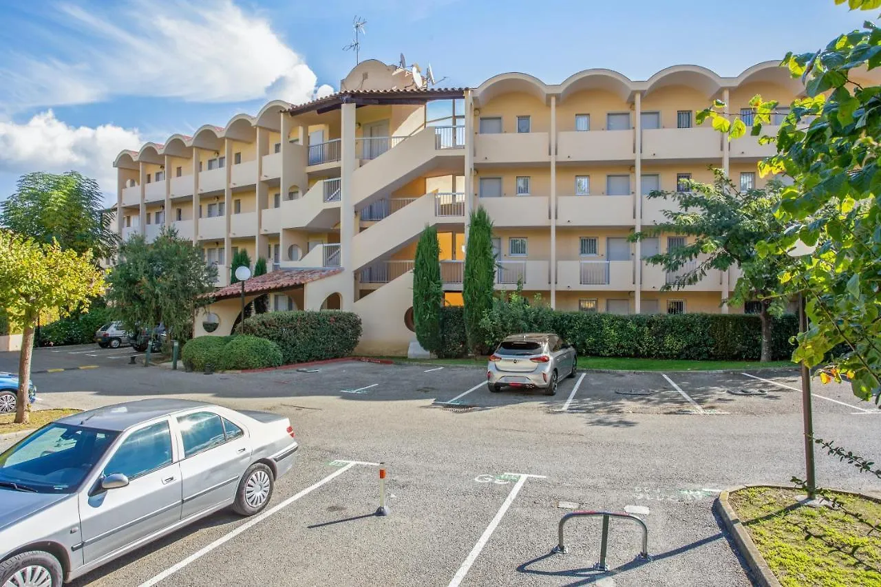 Appartement Charmant A Antibes 33 M² Piscine Partagee France