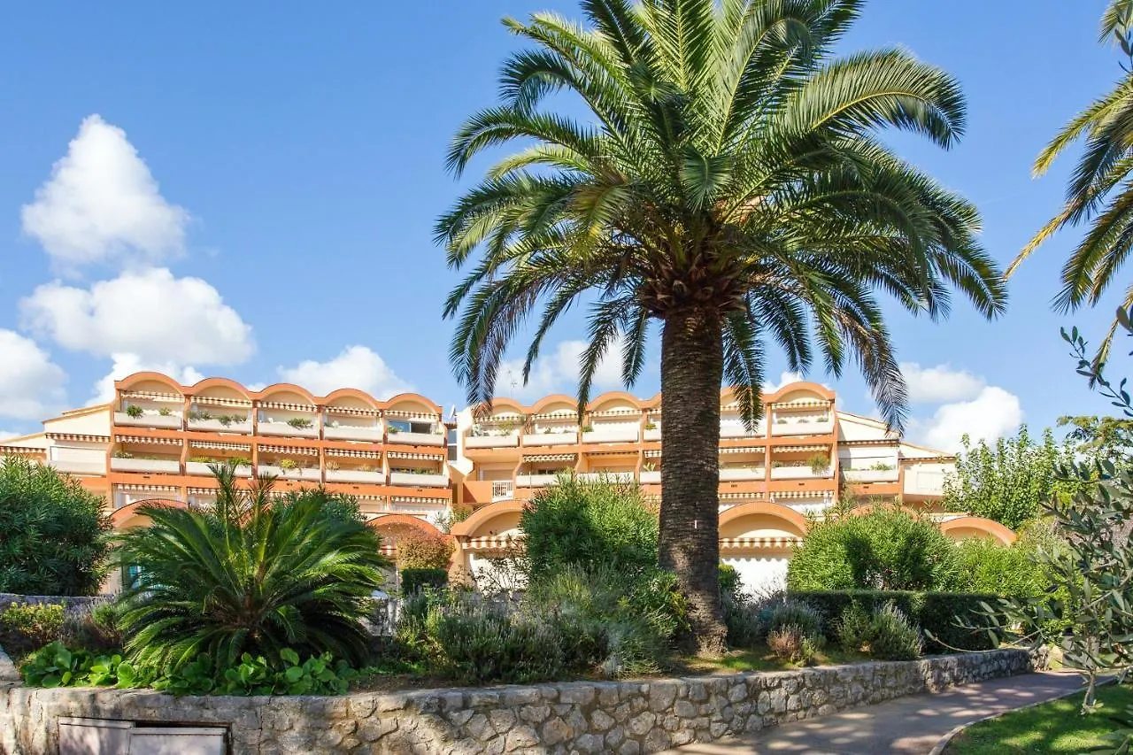 Apartment Appartement Vue Mer: Antibes Beach Retreat with Pool
