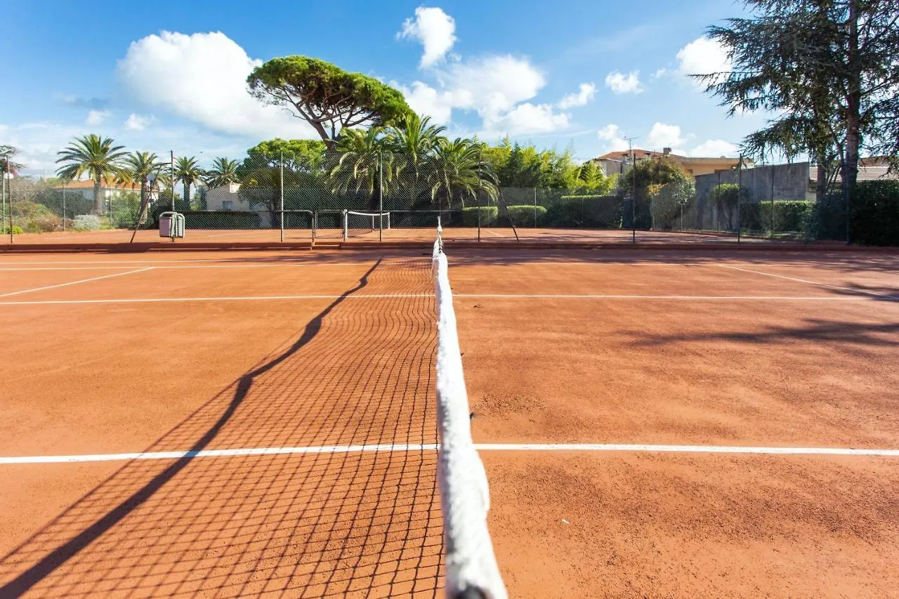 Appartement Charmant A Antibes 33 M² Piscine Partagee