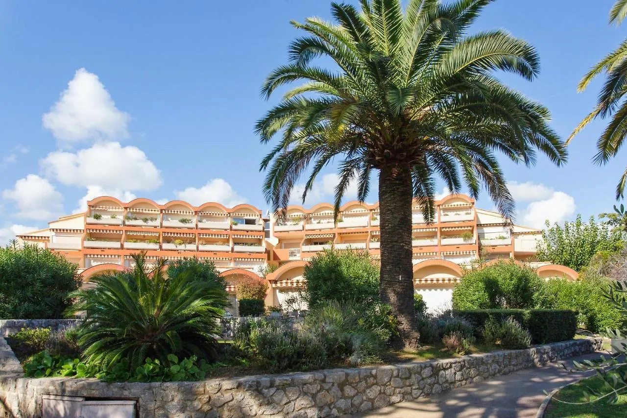 Apartment Appartement Vue Mer: Antibes Beach Retreat with Pool